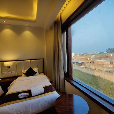 Mds Royal Resort Tulsipur Экстерьер фото